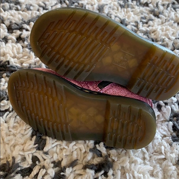 Toddler girl’s 1460 Dr Martens pink glitter boots - Picture 4 of 8